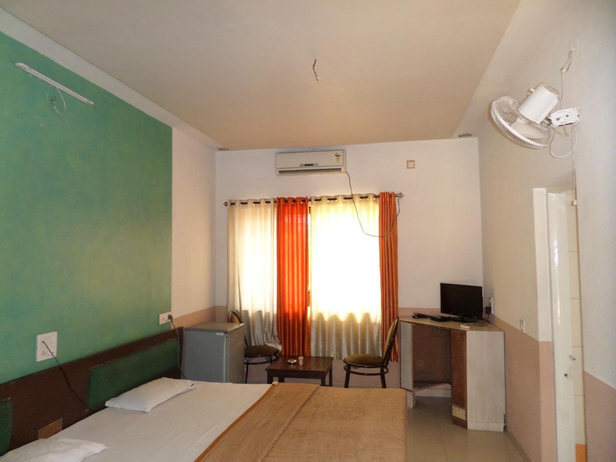 Hotel Ayodhya Nášik Exteriér fotografie